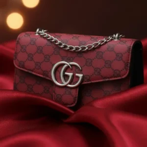 Red Velvet Printed Gucci Girl's Shoulder Bag with Chain Strap